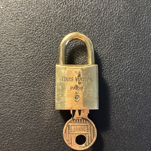 Louis Vuitton 200 Series Lock & Key - Choose your number - Picture 2 of 8